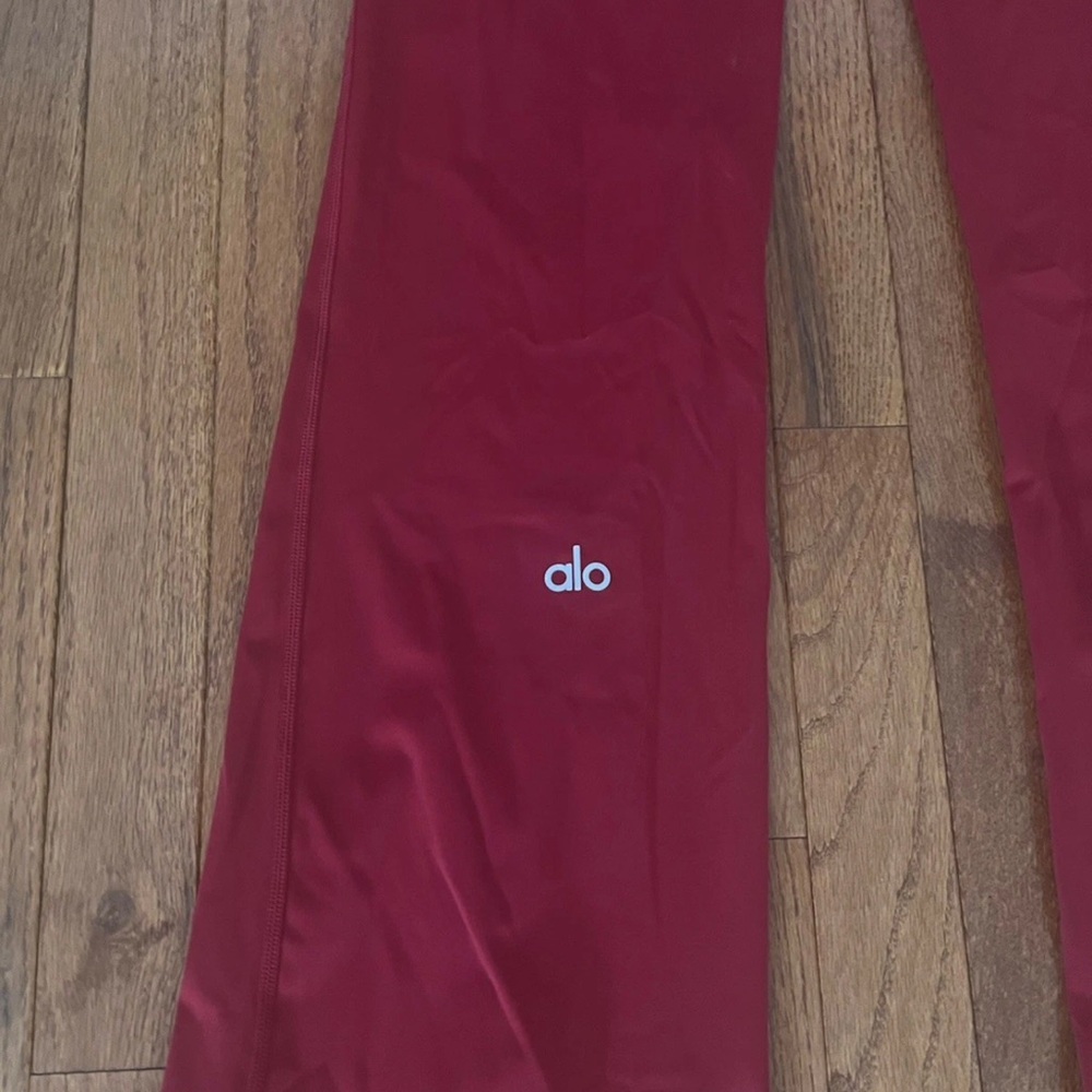 ALO Yoga Burgundy Leggings